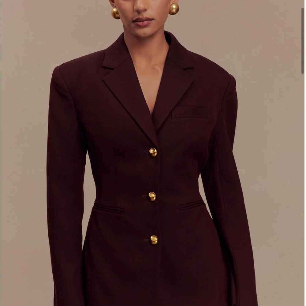 Elegant Women's Burgundy Blazer
